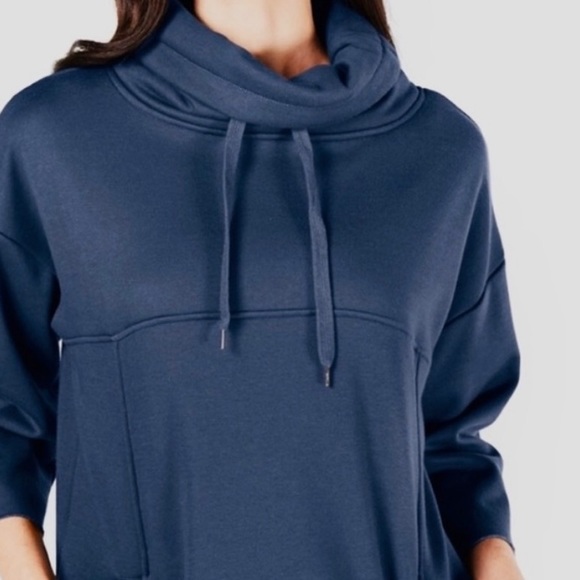 UGG Astrid Poncho Pullover Oversized - Picture 2 of 8